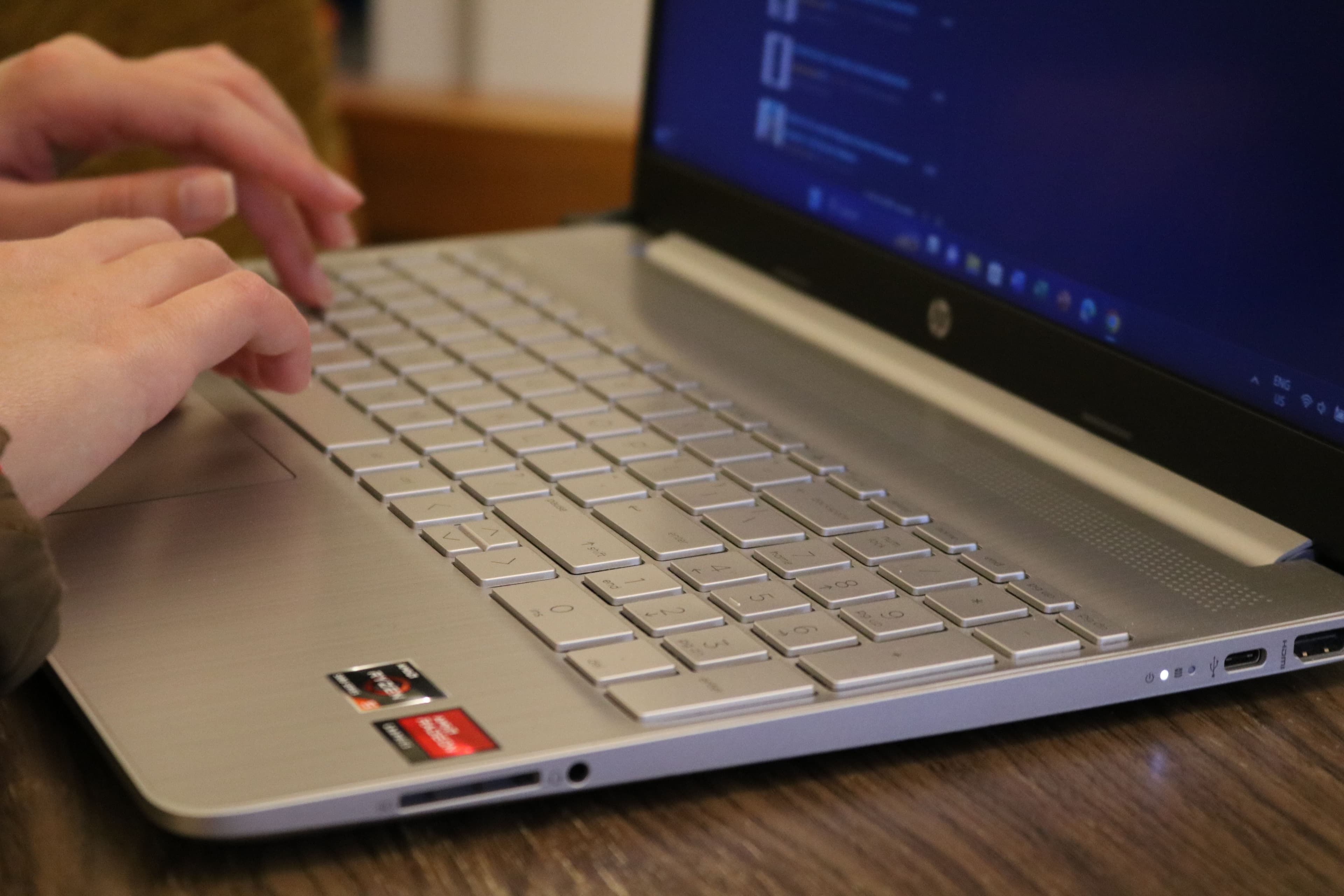 Pourquoi choisir une batterie certifiée pour votre ordinateur portable HP ?